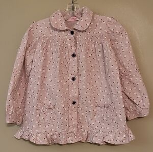 Super cute light pink blouse with tiny daisy pattern